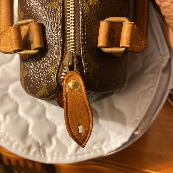 Louis Vuitton Brown Monogram Handbag - Picture 13 of 14